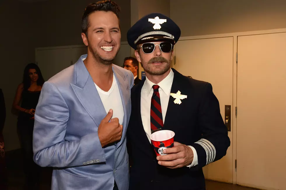Why Dierks Bentley is a Good Choice to Co-Host the ACM Awards