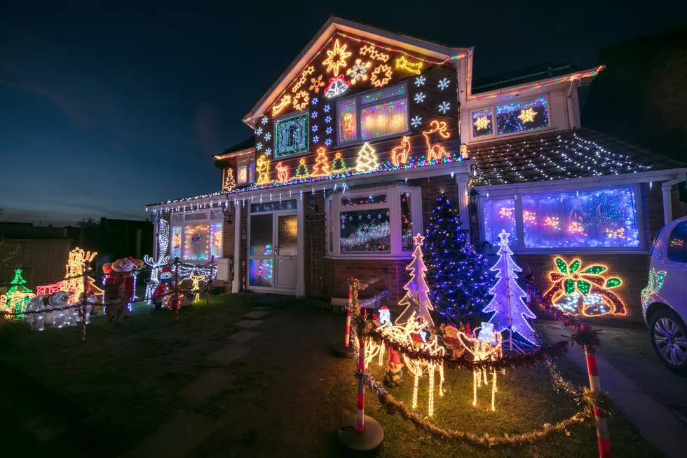 Light Up Eastern Iowa in 2022 — Show Us Your Brightest and Most Beautiful Holiday Displays