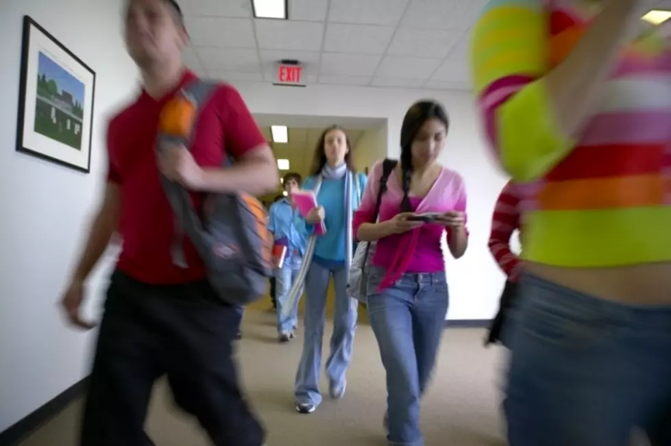 Iowa Senate Rules to let Schools Decide When to Start Classes