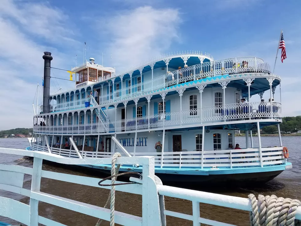 5 Fun Boat Cruises to Enjoy in Iowa This Summer