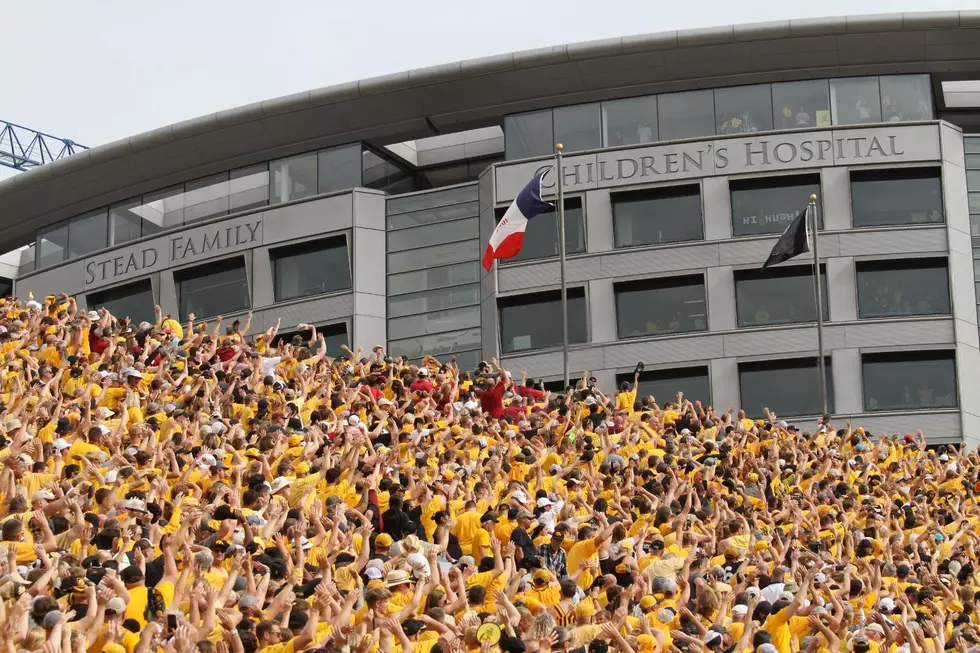Help the Hawkeye Wave Win USA Today’s Best College Sports Tradition