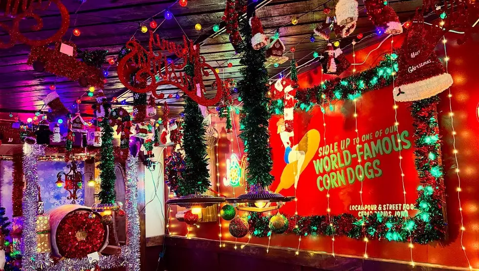 A Cedar Rapids Restaurant Has Become a Christmas Wonderland