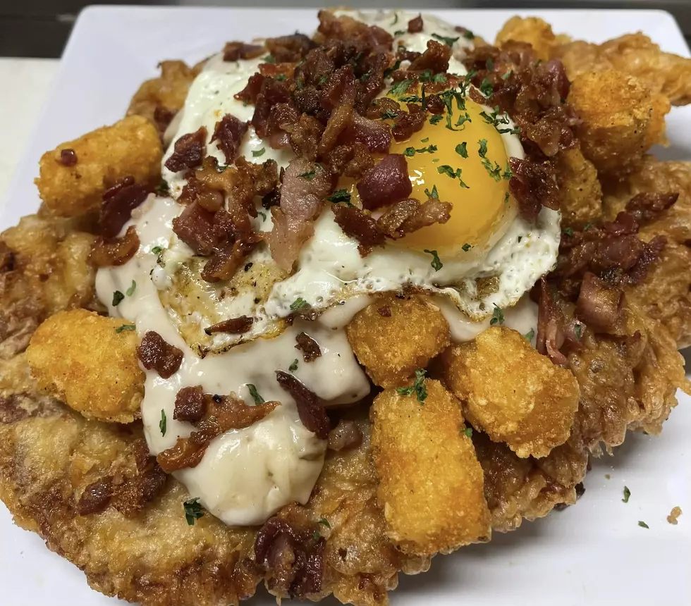Eastern Iowa Bar & Restaurant Serves an Epic ‘Tenderloin Tower’